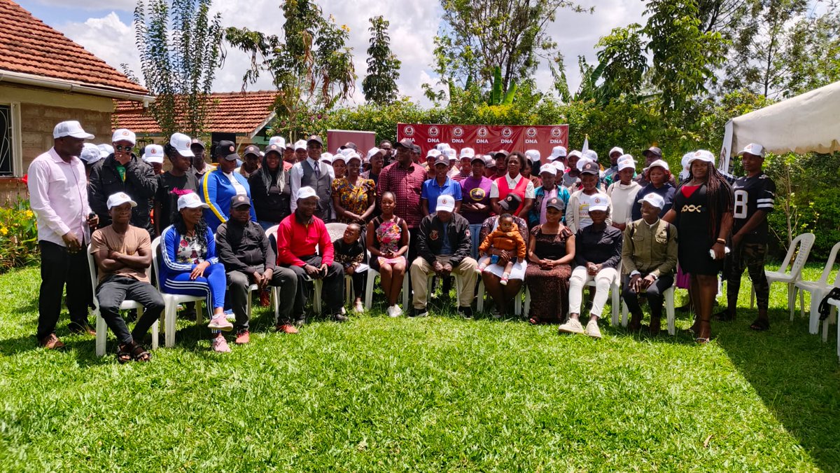 DNAPartyKe's tweet photo. Today at the Party HQ Party Leader Godfrey Kanoti, SG Dr. Barrack Muluka &amp; other senior officials hosted delegates from Dagoretti North. The delegates were warmly welcomed to the party &amp; encouraged to formally join as members so that together, they can work towards shaping the https://t.co/f27sQOMJiS
