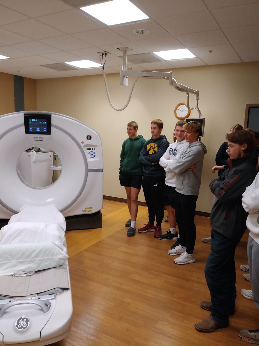 Special thanks to the OC Hospital for showing the human anatomy, chemistry, &amp; physics class their new DaVinci robot!  Students were able to listen to the benefits of the robot for soft tissue surgeries, watch a surgeon demonstrate using it, &amp; control the arms themselves!