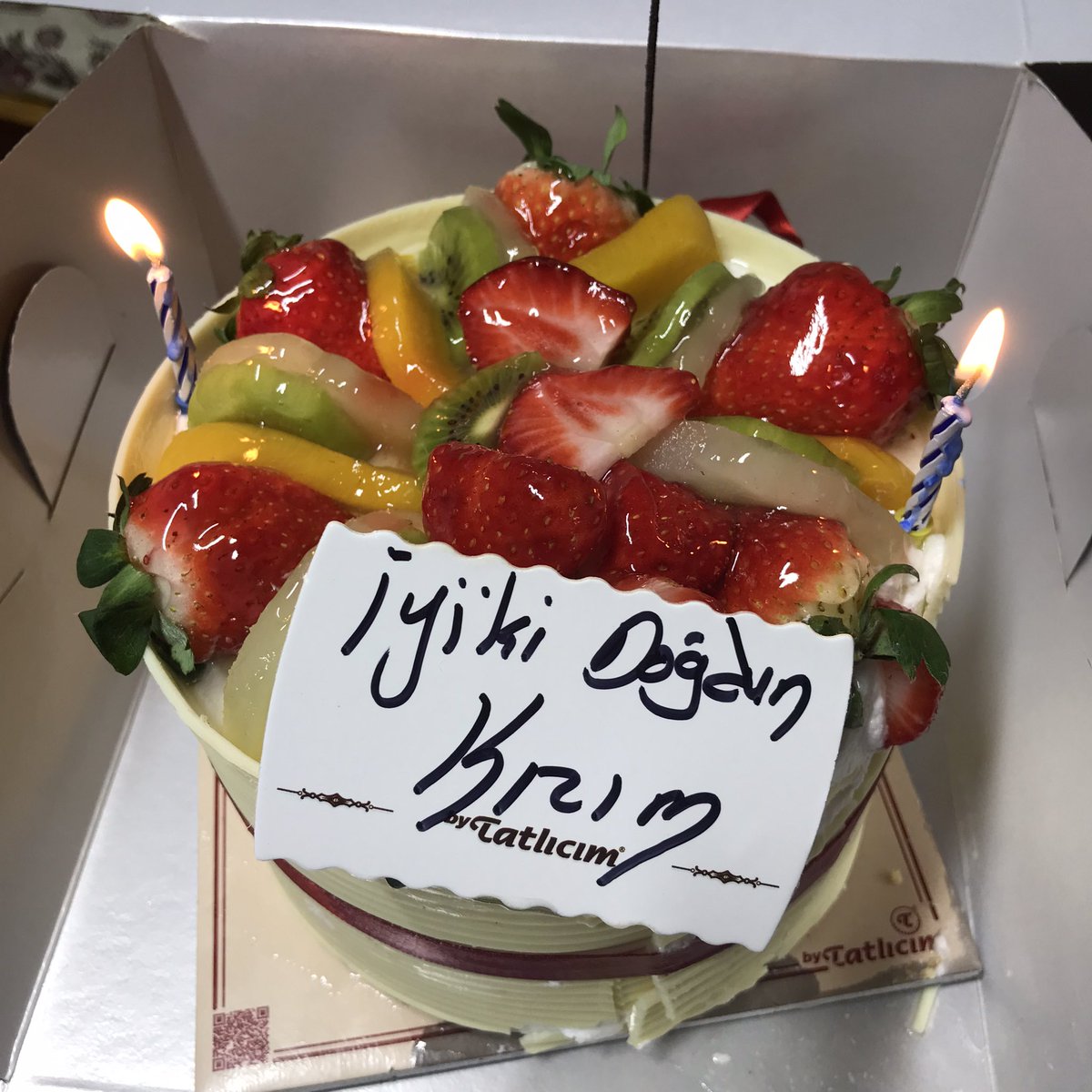 babam ben seviyorum diye 70 km yol gidip bana çilekli pasta almış 🥹