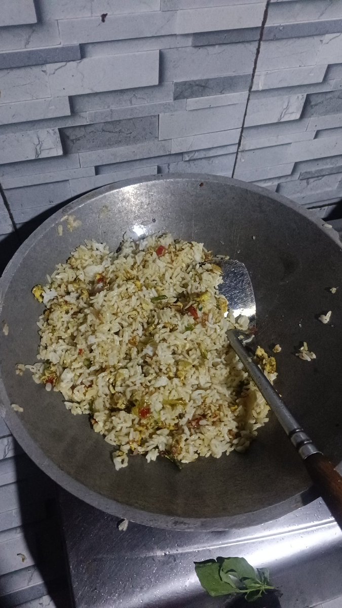 Tiap aku masak nasi goreng napa enak banget anjir😭😭

Ketagihan trs tiap mlam😭
Tp malas masak, tp begitu enaknya masakanku😭