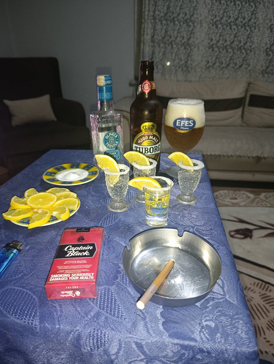 EdizSrtr's tweet image. Bu akşam da böyle olsun

İyi günümde kötü günümde asla beni yalnız bırakmayan tek yoldaşım 

#olmeca 
#tuborg