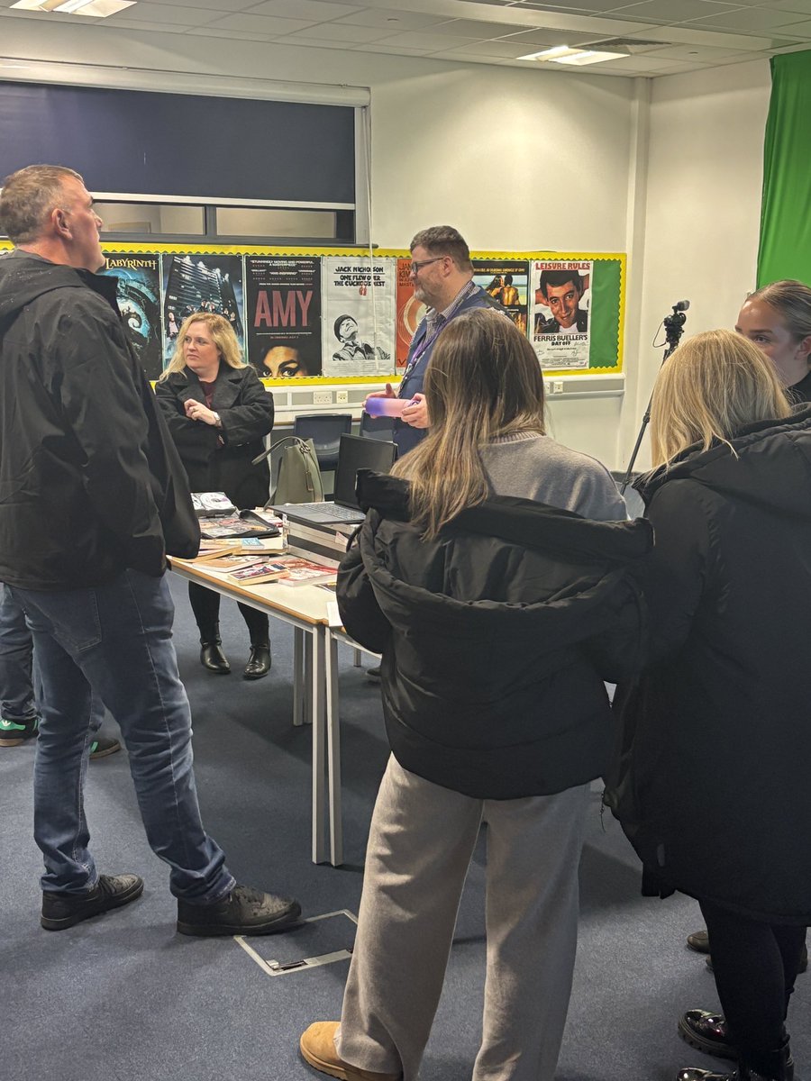 NorthChadderton's tweet image. Our Sixth Form Open Evening is now underway! 🎉 Here are some of the highlights so far — inspiring talks, engaging subject sessions, and a great turnout of future students exploring their next steps! #SixthForm #OpenEvening