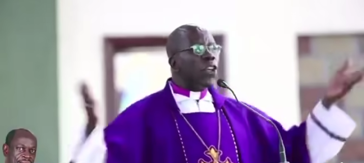 geoogwang6's tweet photo. Sorry Fake bishop
No luo will go protest on the street to fight Government of the day now or even tomorrow
Be warned ⚠️ Politics is church
nope.
#VenezuelaEndRevival
#Ruth ODINGA
#Gladys Wanga
#ATPU
#Bishop
#Presindent Ruto
#Makueni County
#AlaiTheExtortionist
#ODMat20 https://t.co/jEli9obKXk