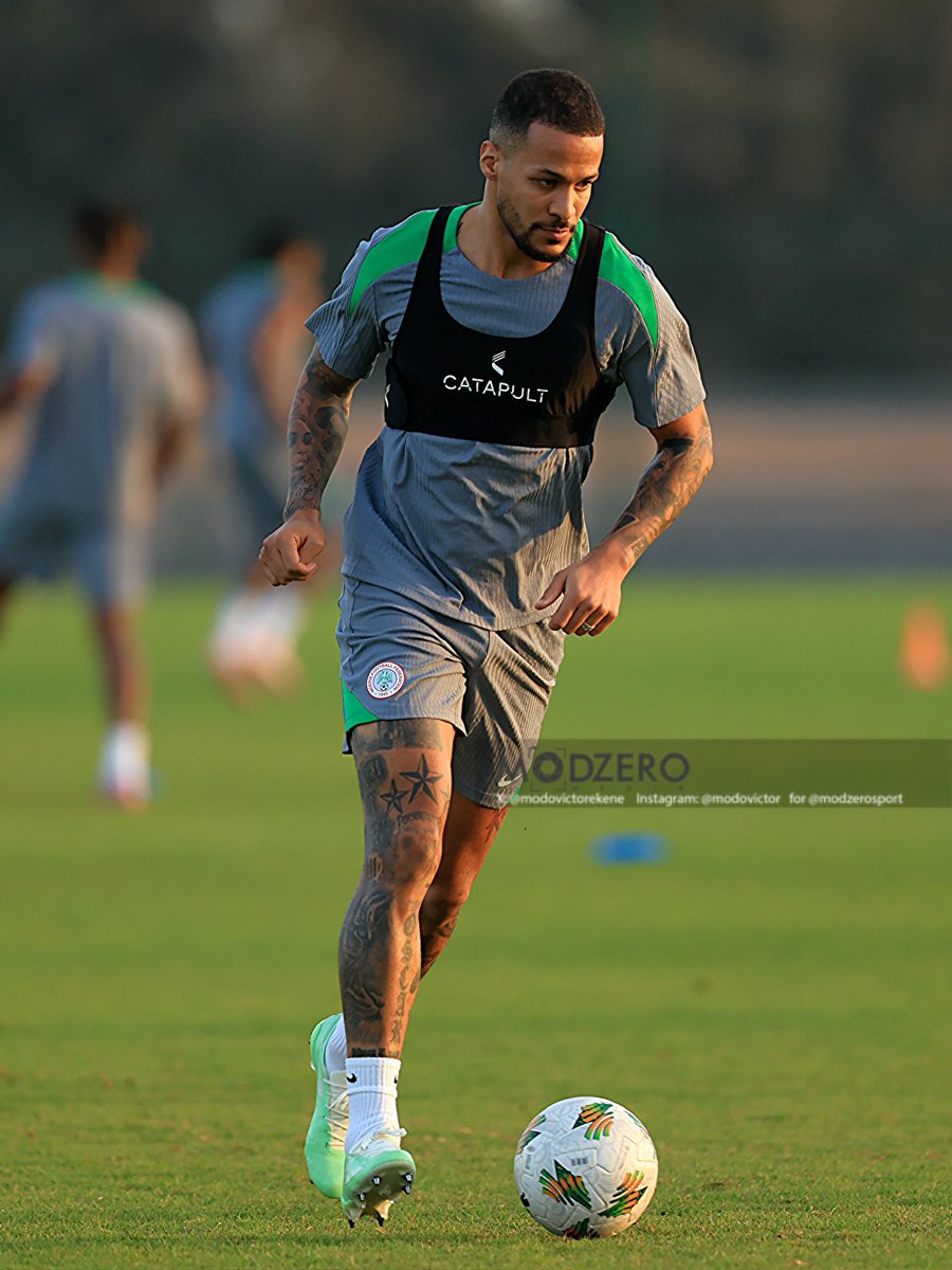modovictorekene's tweet photo. The boys are back on the green, the Super Eagles of Nigeria trained for the second time after Asuu strike (sorry I had to).

Brands, let’s put your logo n our images and videos instead guys. Reach out. https://t.co/bewpFOXeCa
