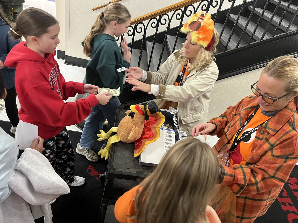 Mineola UFSD tweet media