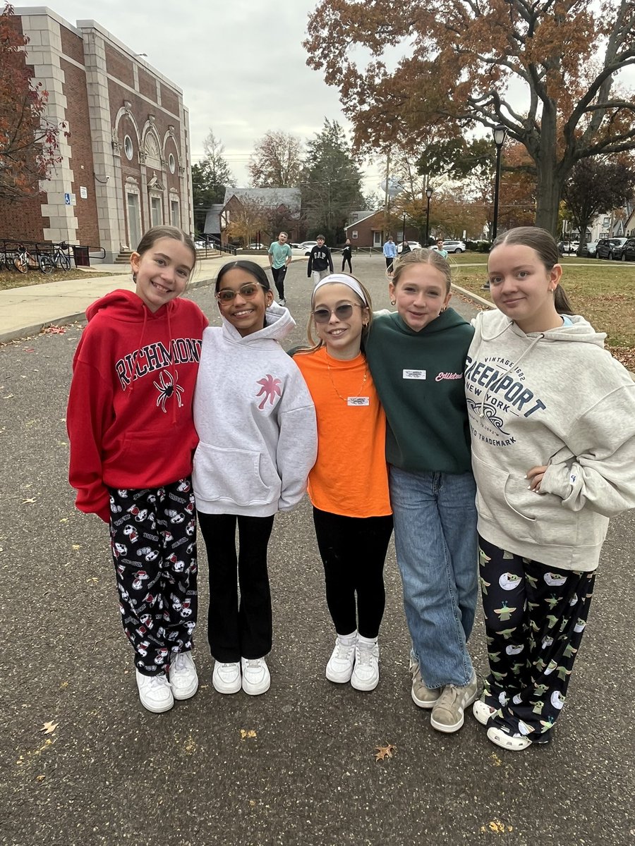 Mineola UFSD tweet media