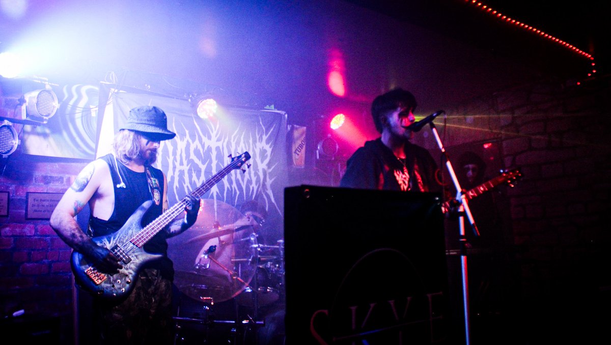 CoastNoir's tweet photo. RITUAL 2: ✅️👹

BURNLEY YOU WERE AMAZING 🩶

THE NEXT PHASE IS INBOUND🩸

#coastnoir #industrialrock #LiveMusic https://t.co/n52ovS4Eub