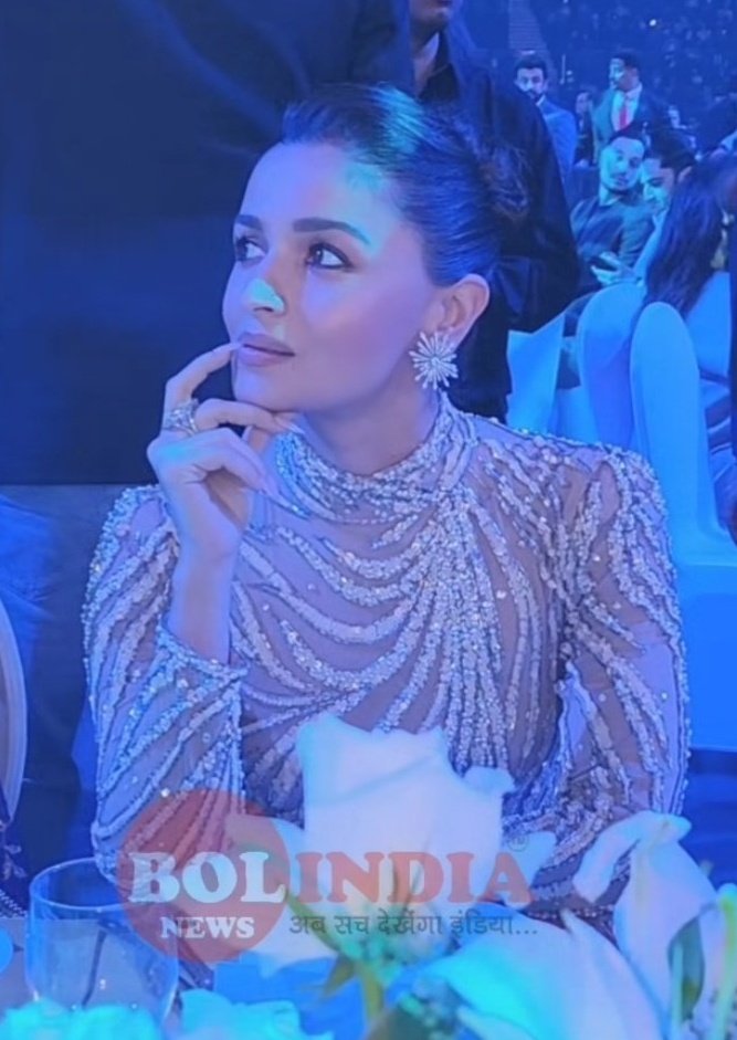 No Context Alia Bhatt (@nocontextaliaa) on Twitter photo 