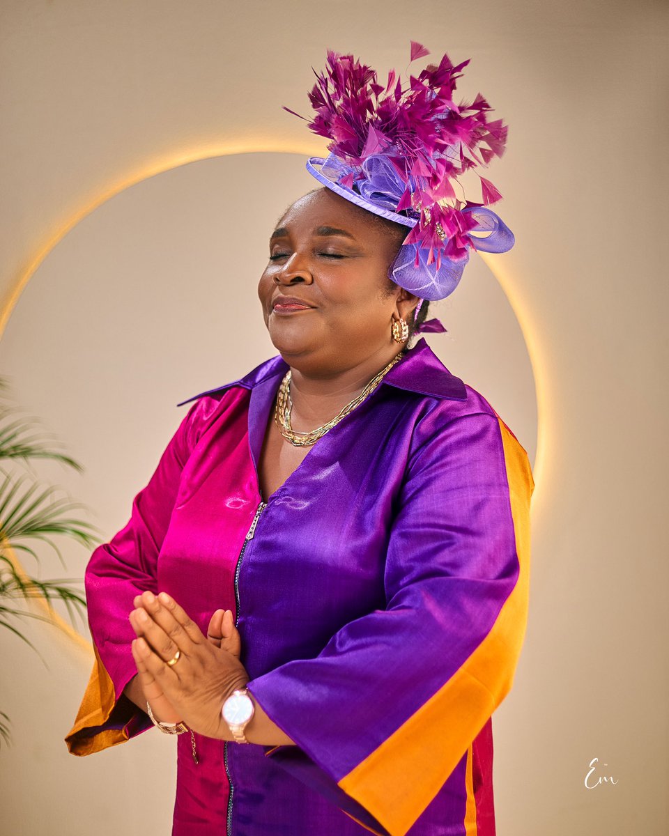 emstudios_ng's tweet photo. 60TH
BIRTHDAY
PORTRAITS OF 
MRS.
OKONKWO
FLORENCE NORNUBARI 🥂

May this milestone birthday mark the beginning of a new chapter filled with joy, love, and adventure. 🥰

——————————————————————————————— https://t.co/NGuliOJWHX