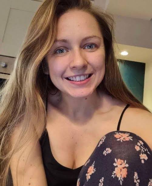 becky tweet media
