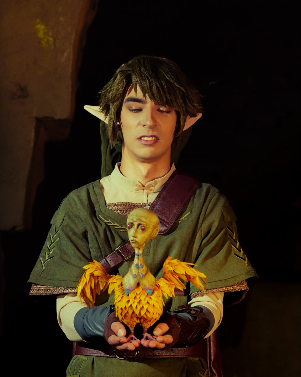 My completed Ooccoo prop I made! Link cosplayer is <a href="/nickolas123456/">lame meme</a> 🥰 #TwilightPrincess #cosplay #LegendOfZelda
