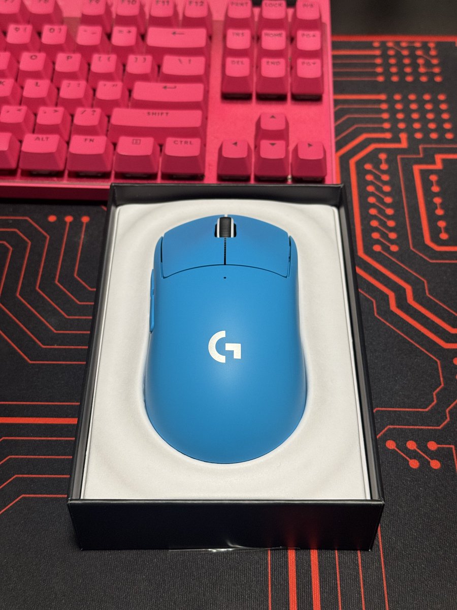 MindofWizz's tweet image. Huge thank you to @LogitechG for the Limited Edition #PROX2Cyan Superlight! 

The mouse you know and love just got a bit cooler

Use code “Wizz” at checkout for a discount

#LogitechGPartner