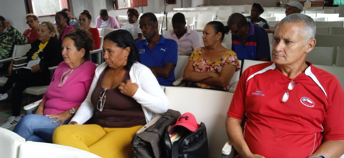 Debaten en el gobierno del municipio de Camagüey anteproyecto del código de Trabajo