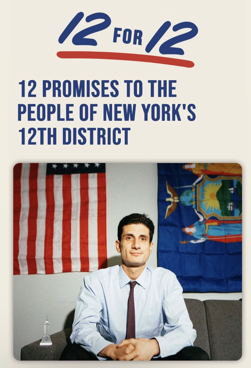 envisionedluna's tweet image. Great branding, cute and sticky catch phrase. Horrible execution lmfao. 

Creativity? Courage? Youre trying to go to Congress not NYU