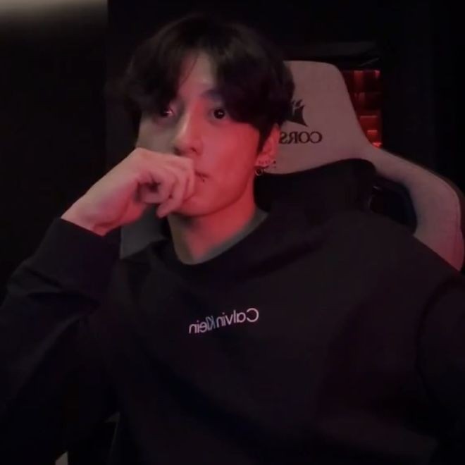 #taekookau 

Taehyung hosts a late night radio show named “To Love is to Share” where he reads the love/confession letters of his listeners. And every day, he gets a special letter that he doesn’t read out loud, stores it away in the corner of his drawer, and deeper in his heart.