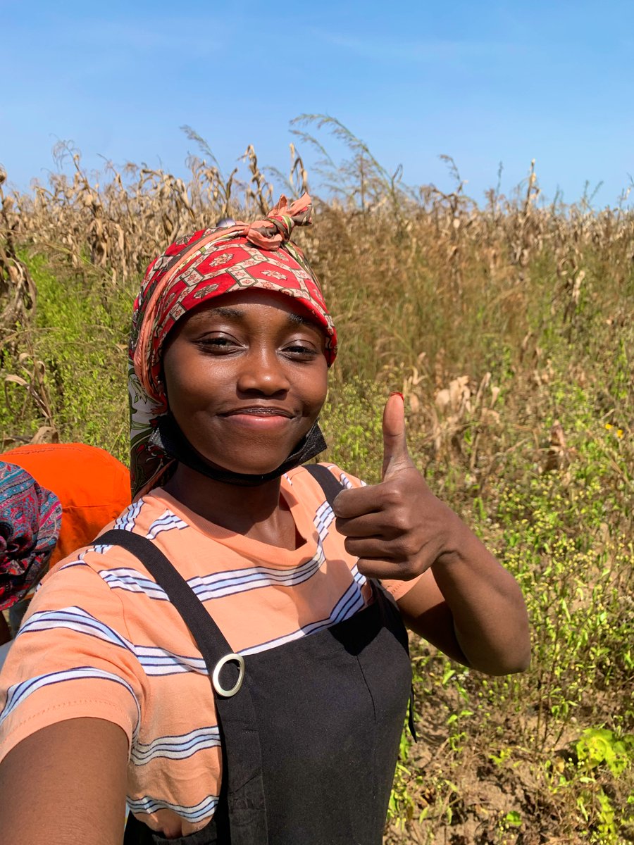 jhoy_gurl's tweet image. Farm girl.👩🏽‍🌾