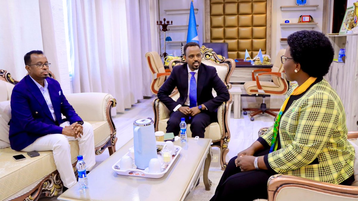 Today, Acting Information Minister Abdirahman Al-Adala hosted EAKC Executive Secretary Dr. Caroline Asiimwe <a href="/ncasiimwe/">Dr. Caroline Asiimwe</a> for a high-level meeting in Mogadishu. Somalia affirmed its strong commitment to accelerate Kiswahili implementation, focusing on Media, Education, &amp; Culture.