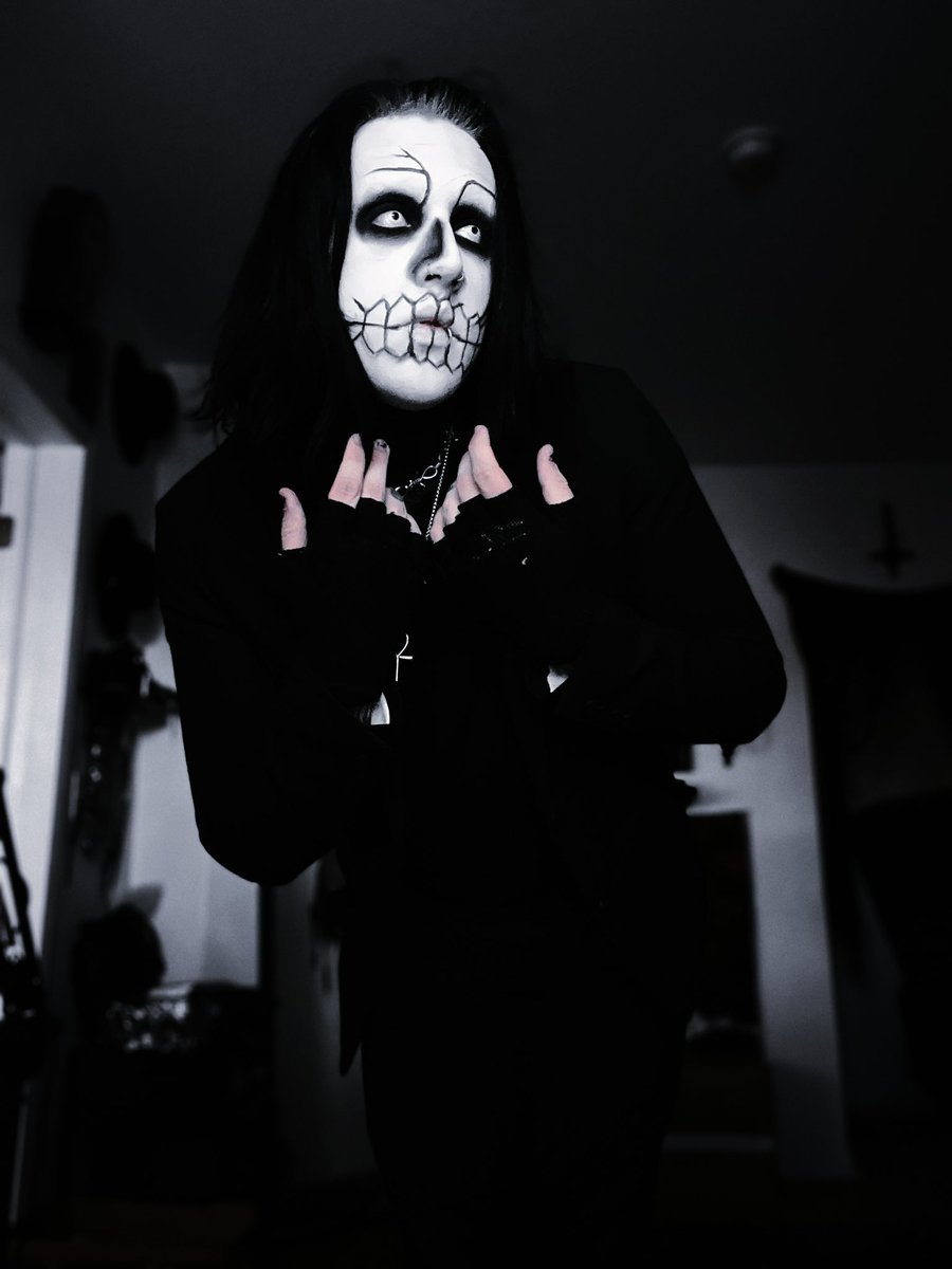 coffin_creeper's tweet photo. Don’t Dig Another Grave…⚰️ https://t.co/vgFclO93Xo