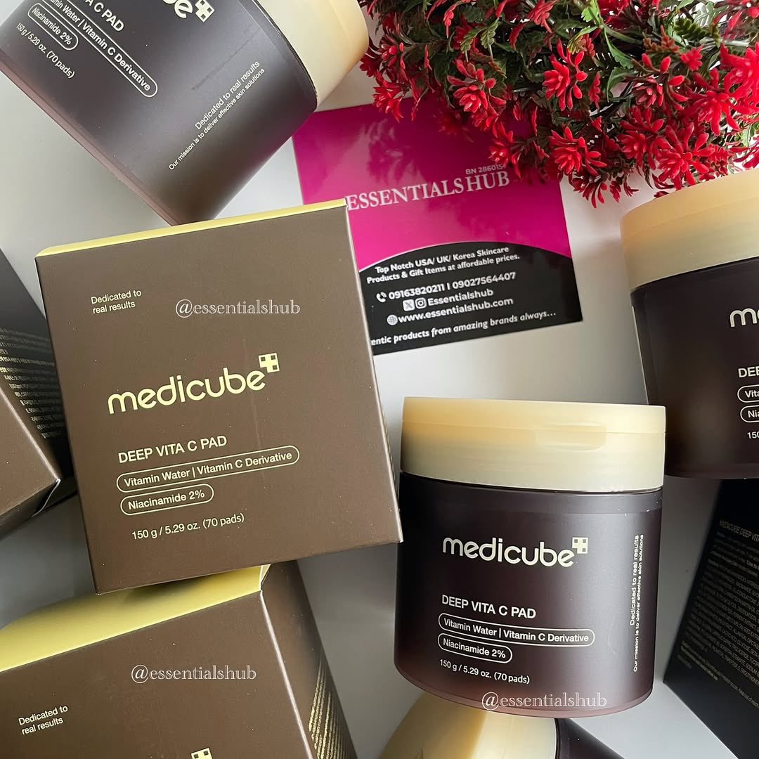 EssentialsHub_'s tweet image. Meet the Medicube Deep Vita C Facial Pad - your new glow hack in a jar💯

Each pad is drenched in the power of a full bottle of Medicube&apos;s 7-Day Dark Spot Ampoule (yes, really!), giving your skin a daily dose of brightening Vitamin C goodness🍋

Price: N26,000✨
