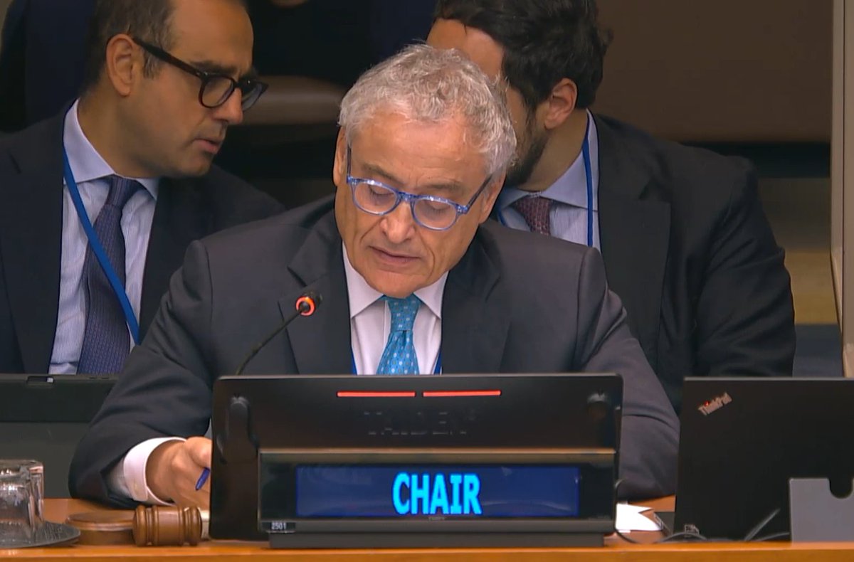 ItalyUN_NY's tweet image. Italy&apos;s PR Amb. @MauMassari takes stock of the #FirstCommittee&apos;s work in an interview with @vrobecco from #ANSA.
Highlighting the committee&apos;s efficient time management under the 🇮🇹 presidency during this #UNGA80, Amb. Massari also stressed the importance of supporting and…