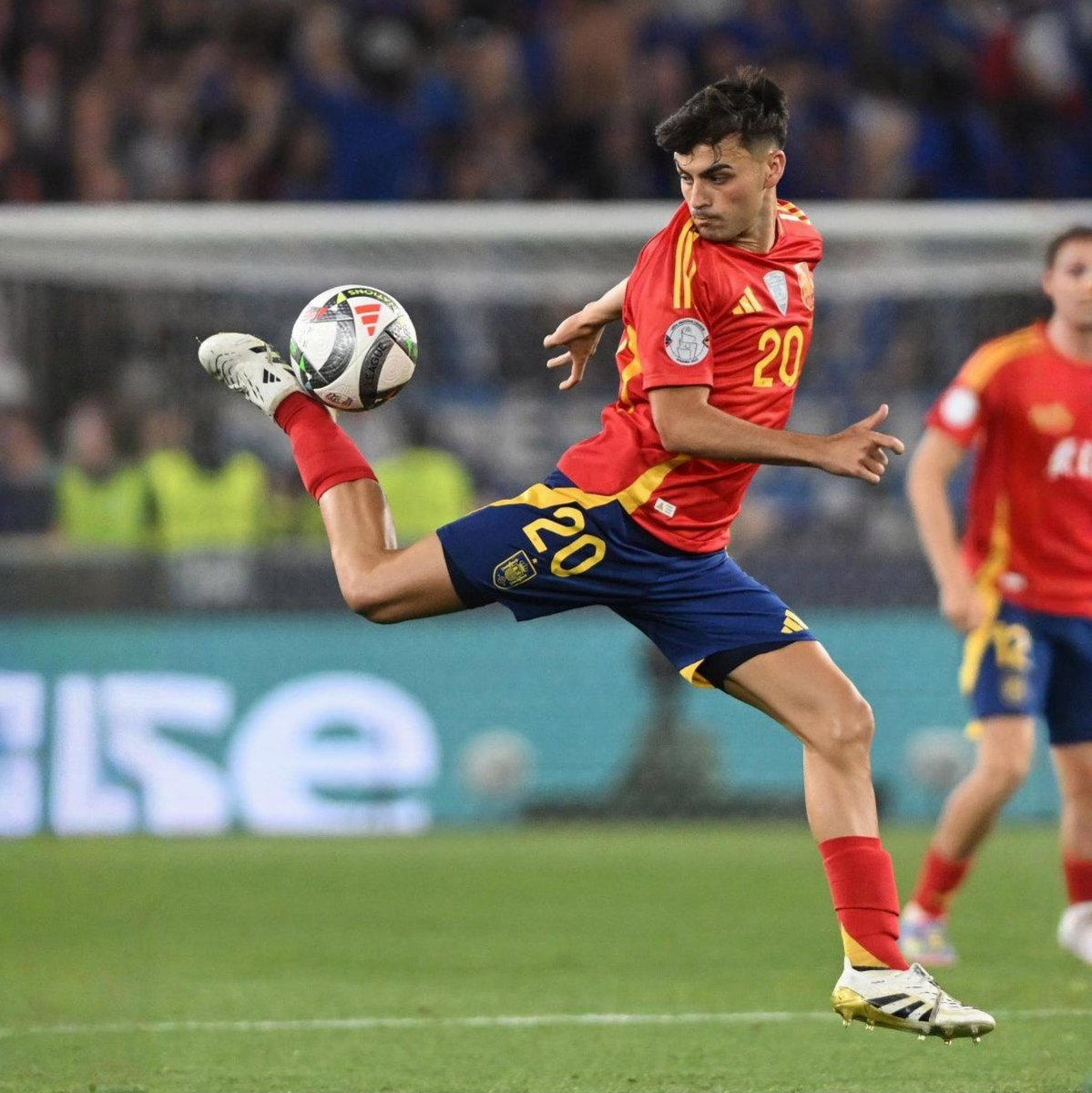 BarcaWorldwide's tweet image. LaLiga needs rebranding. What do you think?🤔