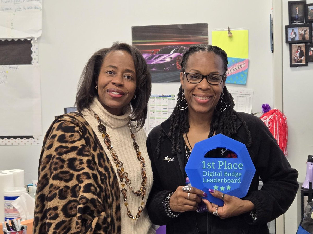 gccisd_edtech's tweet image. Congratulations to our 1st Nine Weeks Leaders in the 3-Year Digital Badge Challenge. It&apos;s a close race with Ms. McEwen (CBJ) and Ms. Reynard (BJS) tied for 3rd. Ms. Nelson (CBJ) is 2nd, and leading with 49 badges is Ms. Augustin (EFJ). Who will lead in the 2nd nine weeks?