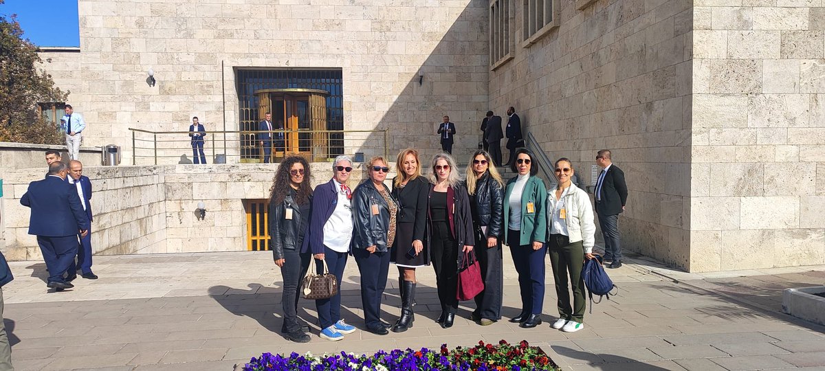 Emekçi kadınlar 🫶🏻🫶🏻🫶🏻

İyi ki varsınız…

<a href="/FOzturk4040/">Fatma Öztürk</a> 
<a href="/KusmezYavasca/">🍀3308 CANAN</a> 
<a href="/nefes_almali/">ᕼᑌ̈ᒪYᗩ ᗪᗩᒪYᗩᑎ</a> 
<a href="/caebru472/">‘乇乃尺ㄩ</a> 
<a href="/ebru5z/">EBRU ✈️</a> 
<a href="/HATICE41047195/">HATICE</a>
Ve Burcu…

Ankara'dan Sesleniyoruz 
#PlanBütçedenStajyerÇırağaTamSigorta