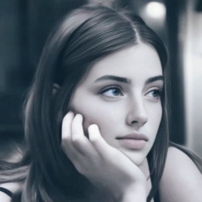 تدللي مانتي بـ مثل الغناادير 
أنتي شموخ الزيّن وأنتي مهابه . ❤️