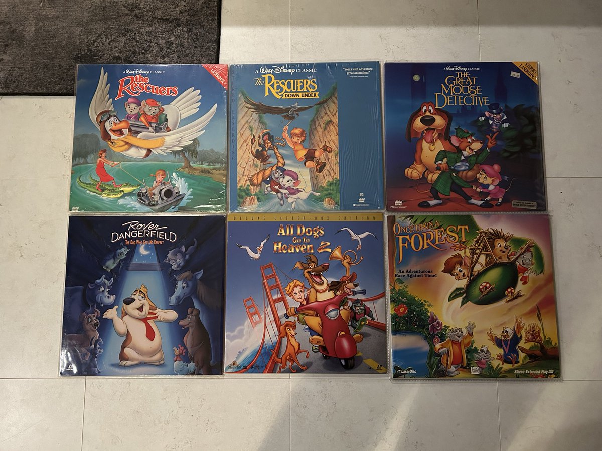 MaxieM0us3's tweet image. I fear I’m becoming — what I call — "Laserdiscoholic" 🥴💿

#laserdisc #classicanimation #collection