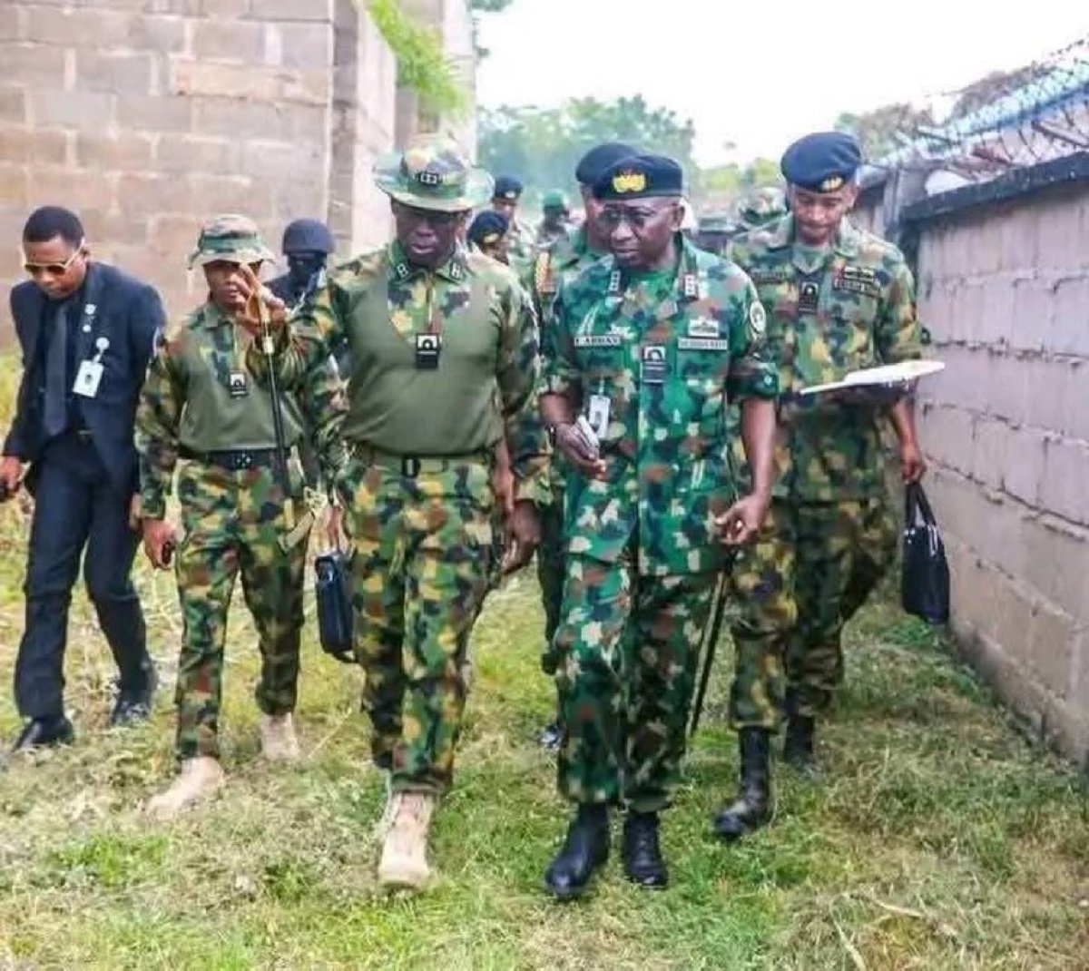 BREAKING: The Chief of Naval Staff, along with A.M. Yaremi, has visited the former Chief of Naval Staff's Land and properties, which Wike is attempting to seize