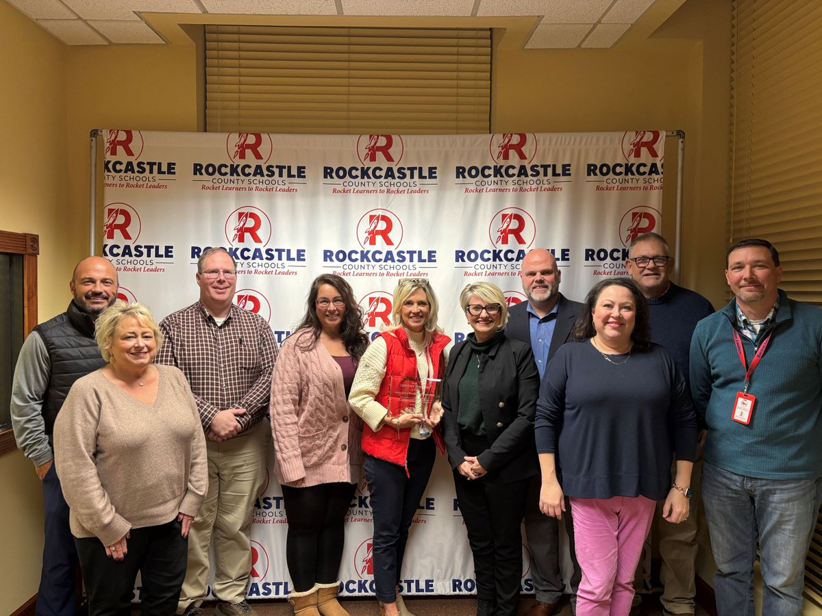 KEMIworkerscomp's tweet image. Rockcastle Board of Education, congratulations on your 1st Destiny Award! Applause for your safety program &amp;amp; the dedication of everyone involved in fostering a healthy &amp;amp; safe learning environment for students, teachers, &amp;amp; staff. #worksafe #safetyfirst #RockcastleCountySchools