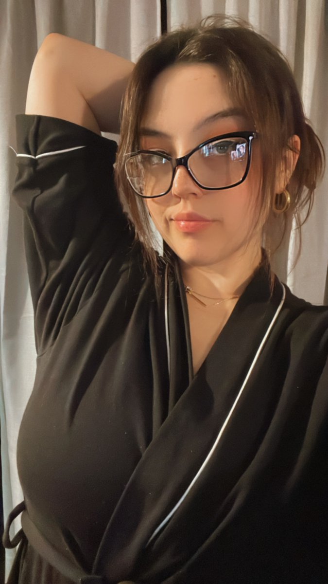 riah4real's tweet image. Oh hey 👀🥰