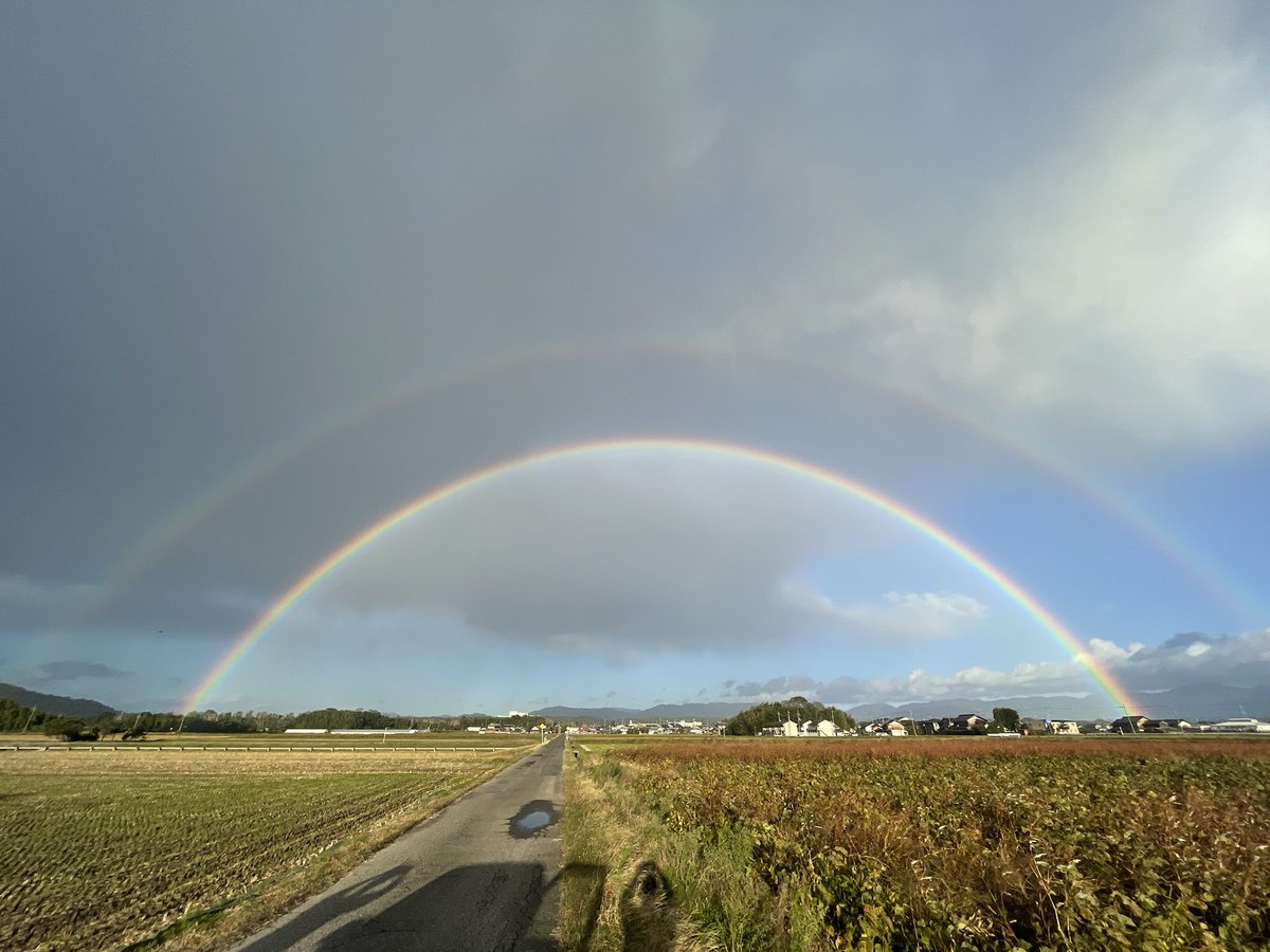 JB_Cydia's tweet image. 先日撮った虹🌈
福虹含めてなかなか完璧じゃね？