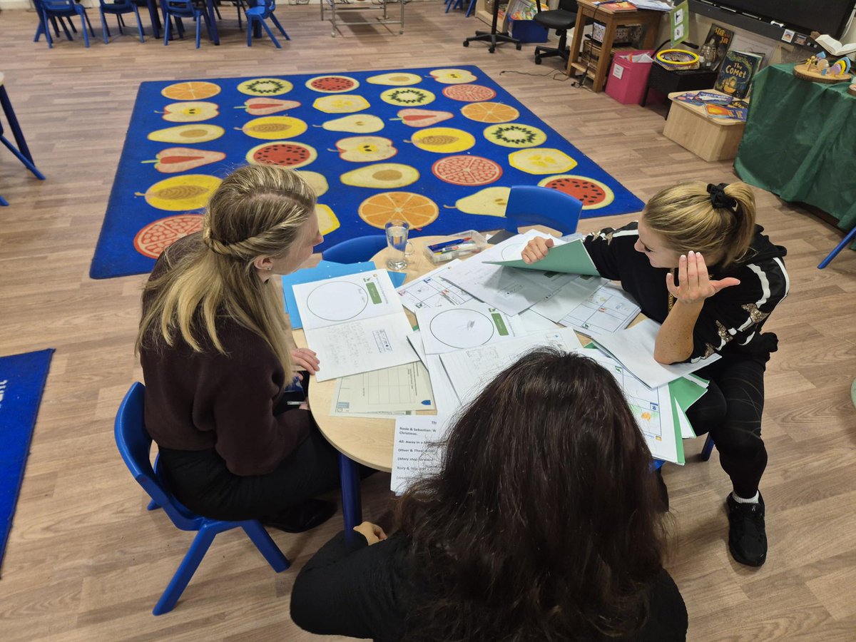 PaduaLiverpool's tweet image. A very productive staff meeting tonight moderating writing with our colleagues from Holy Family Cronton. @LiteracyCounts1 @MrsJMC1