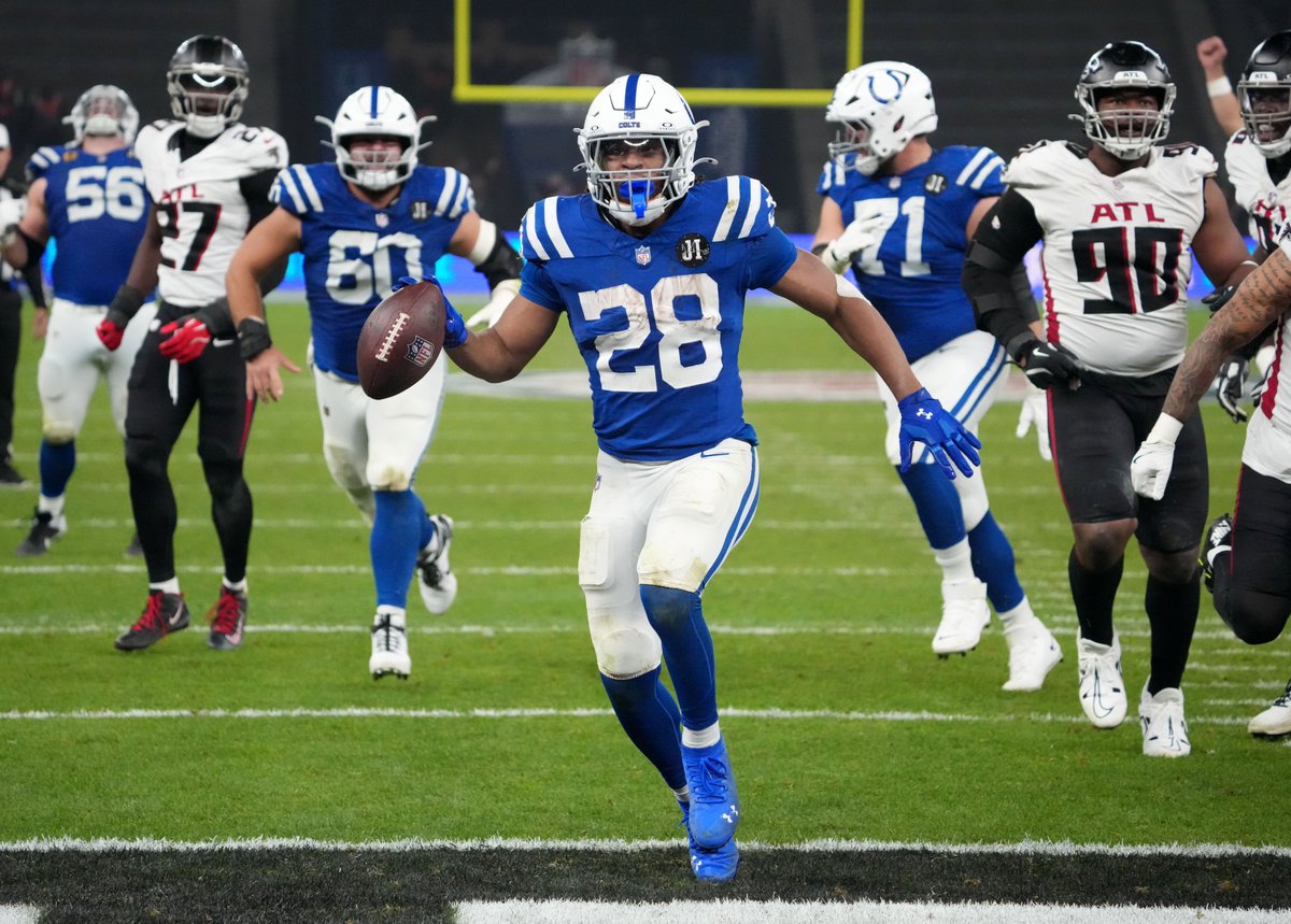 Fanteractive's tweet image. #NFLRcap Defense, Drama and Emerging Contenders #Fanalyst #Fanteractive
fanteractive.com/arcticle/weeke…