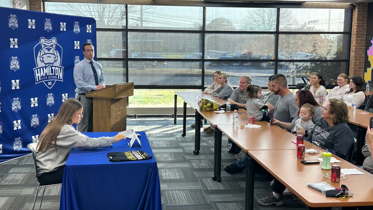 Signing day!! Congratulations to Emili Schappacher for signing her national letter of intent today to play softball at @ODU_softball. 

Ohio Dominican is getting a great student-athlete who competes at the highest level every day.
