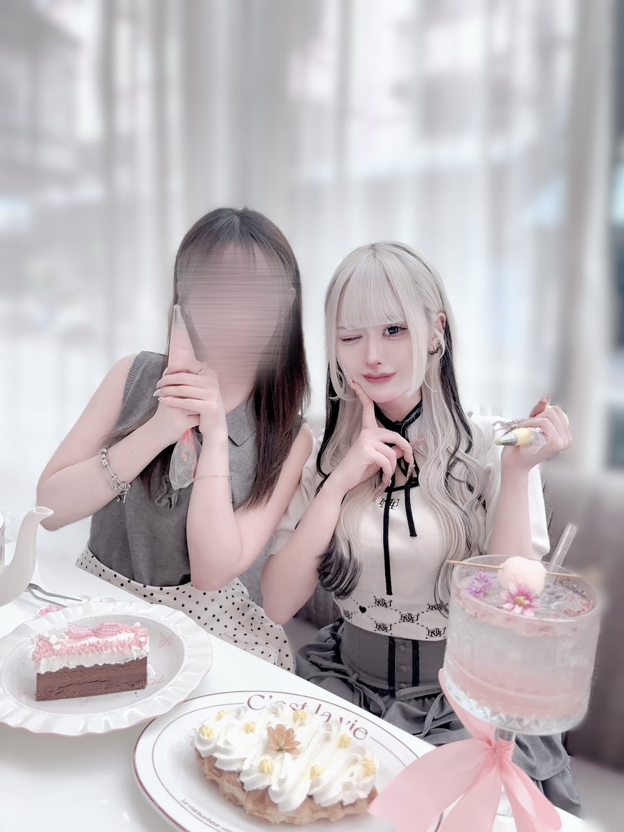 yokunomu_wanwan's tweet image. 楽しい  可愛い  美味しい
溶けないよう詰め込んで🍰