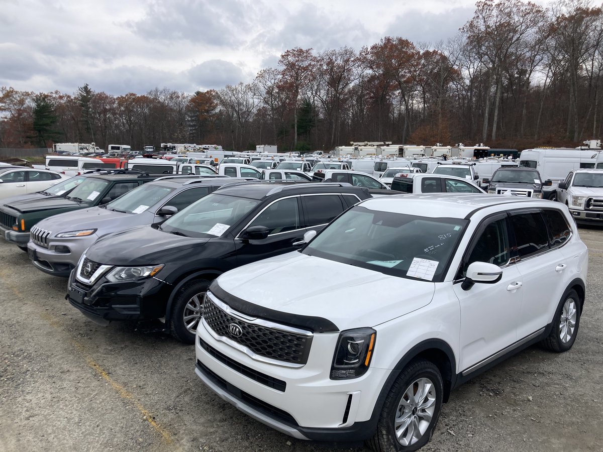 Abandoned at the airport: In Shrewsbury, Massport set to auction off 71 cars left behind in parking lots telegram.com/story/news/loc… <a href="/TCaushi/">Toni</a> <a href="/Massport/">Massport</a>