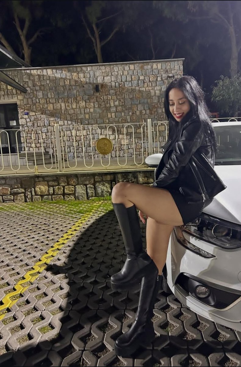 Güzellik böyledir; çocuk olsa da, yaşlı da olsa, dilinden anlayanı yüreğinden vurur