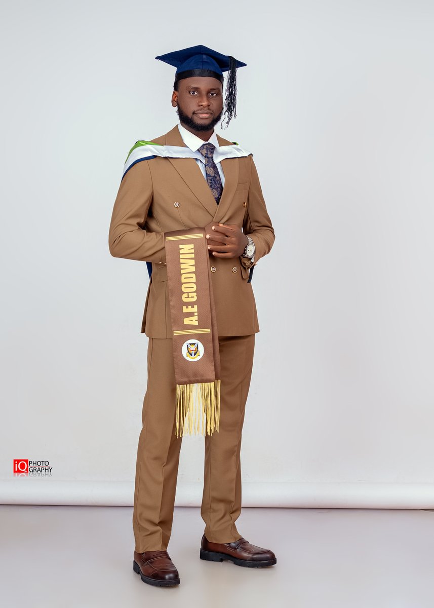isthat_amos's tweet photo. A. E. Godwin
LL.B (Hons) 
University of Ibadan

It’s been one hell of a journey but I’m grateful to God for everything❤️ https://t.co/z8LAXFyIWY