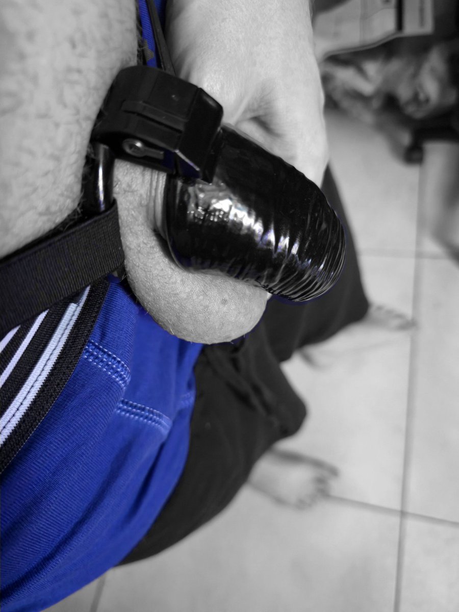 Midweek hump almost passed 😏 🔐  👉 <a href="/moodTimeSA/">MoodTimeSA</a> 🇿🇦 Hope you locked as you should be? 😈 <a href="/GayChastityRTs/">Gay Chastity Retweets - 69K</a>