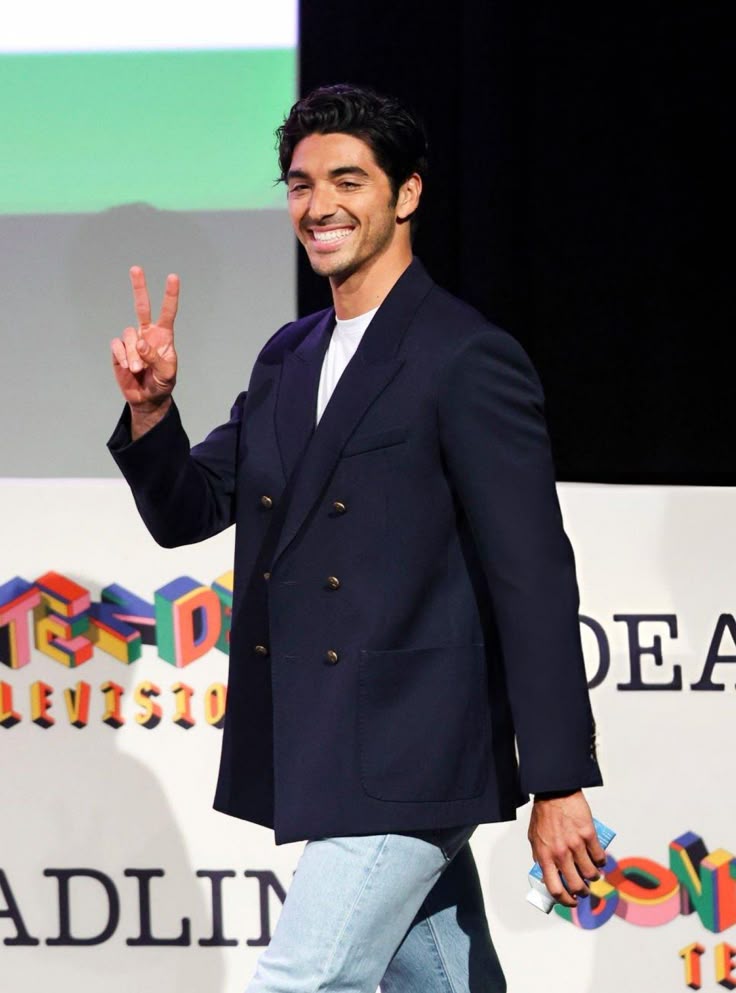 hrhtzp's tweet image. the prettiest smile!