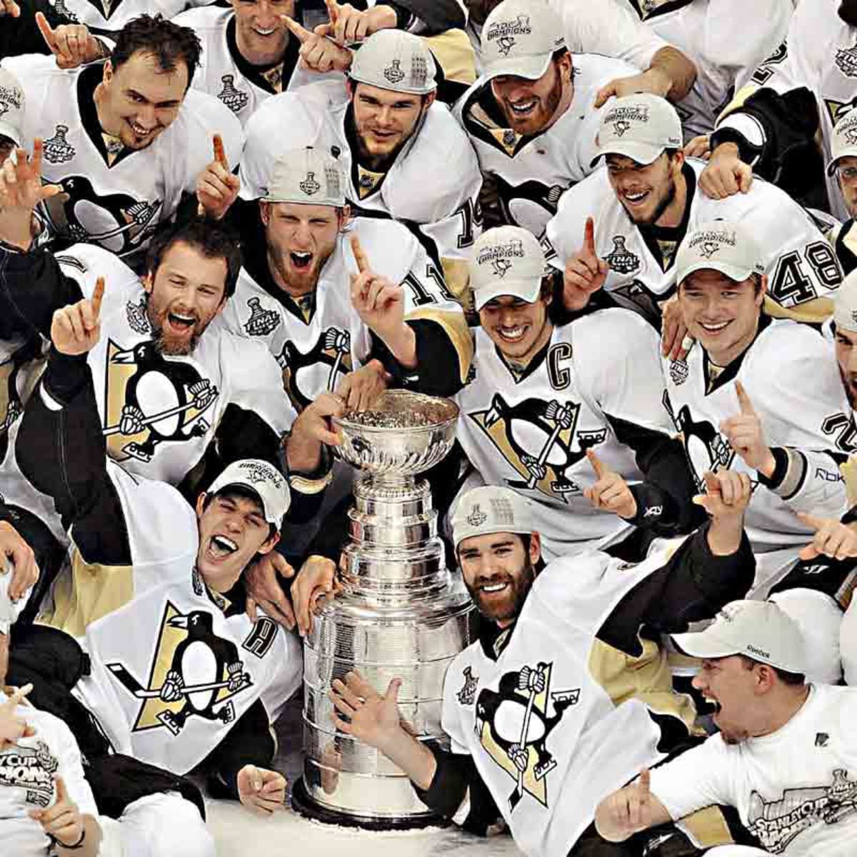The last time the Penguins went to Sweden 👀