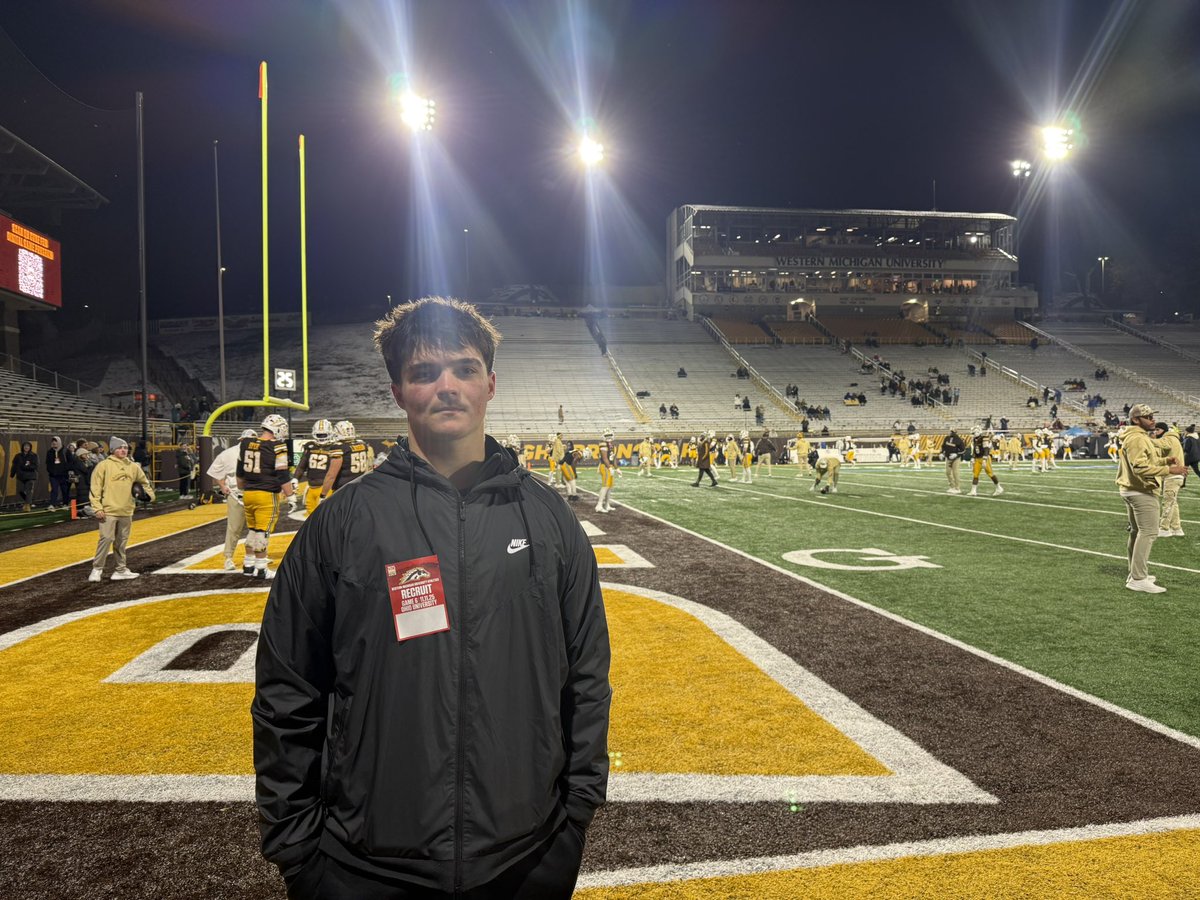 BryceBaxa2028's tweet photo. Great game at the Zoo. Enjoyed being back on campus.  @CoachDanMcGuire @RyanBrowne05
@DeepDishFB
@PrepRedzoneIL @EDGYTIM
@ChiPlayerWatch @CoachChris_Roll @CoachBigPete https://t.co/dVMHOJa49h