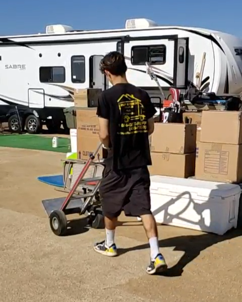 RuffnReadymovin's tweet image. All in a day’s move. 💪📦

From the first lift to the final load, our team keeps things rolling with precision and care.

Fall days like this remind us that hard work and good moves never go out of season. 🍂

#FallVibes #MovingDay #ProfessionalMovers #Loading #Unloading