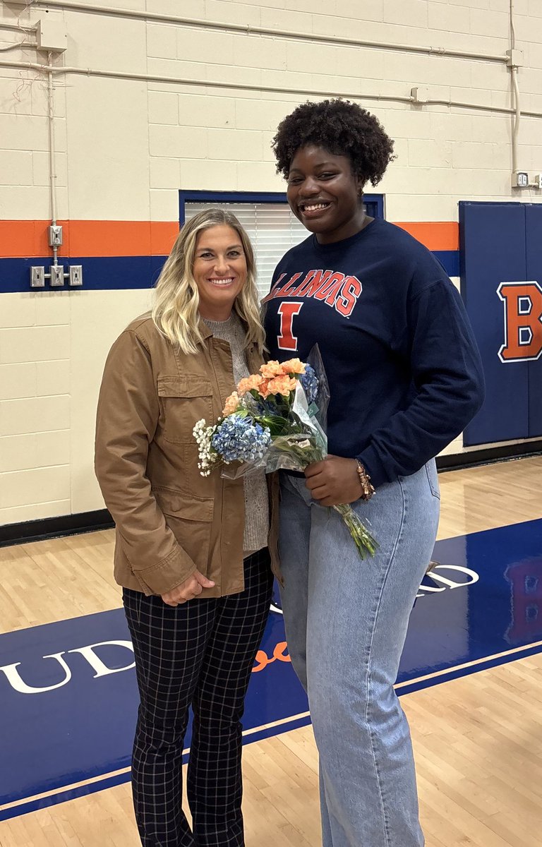 BollesHoops's tweet photo. So proud of our seniors. Evie is headed to Tennessee Tech for Track &amp; Basketball, and Terrell is off to Illinois for Track! Your hard work has paid off!
🧡🏀🥇💙 https://t.co/VGtnzLaAes