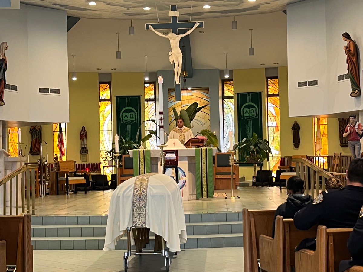 NYPD1stDep's tweet image. We mourn the passing of Retired Lieutenant Anthony DiPalma. 

With 44 years on the job, he was the longest serving uniformed member of the service. He looked out for our cops, mentored generations, and served with heart. 

Our condolences to his family and colleagues.