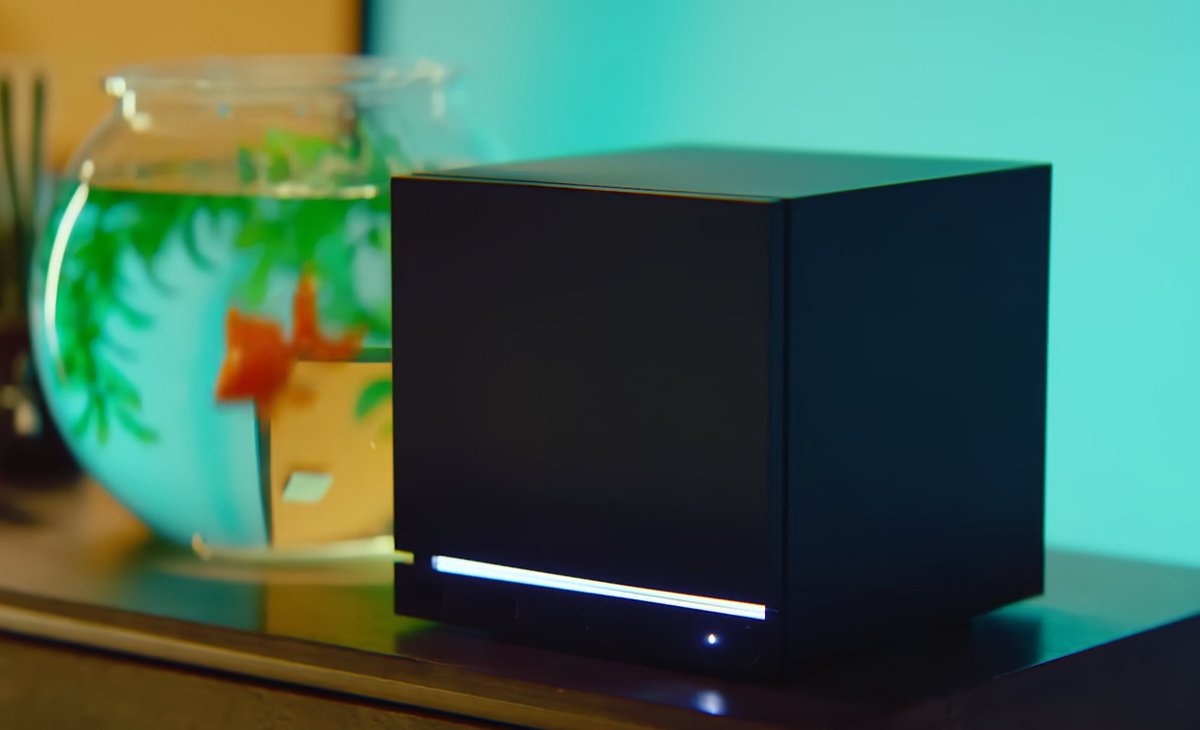 Can I just say I love that the Steam Machine is Gamecube size