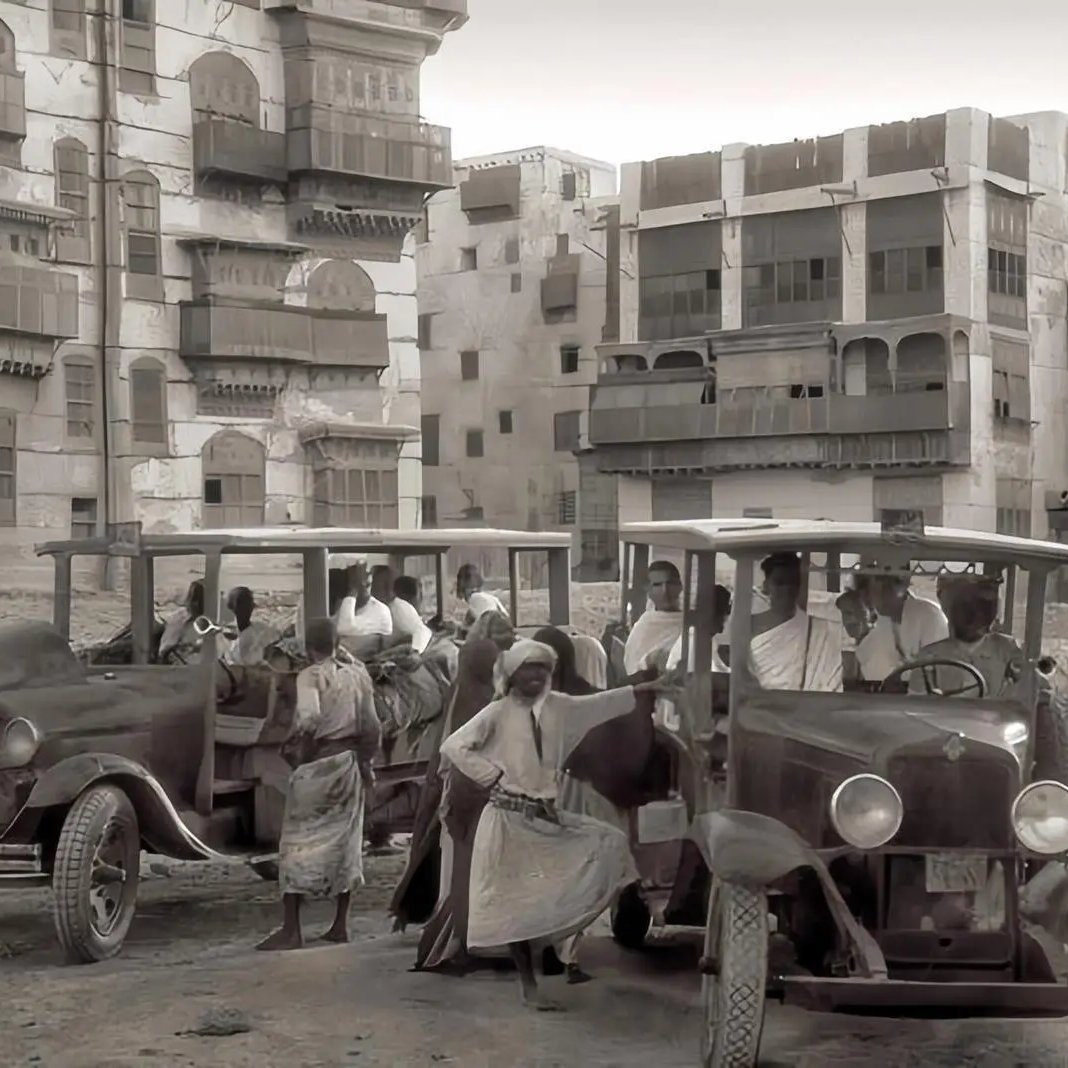 leadersmena's tweet image. Ministry of Transport Showcases Evolution of #Hajj #Mobility from 1945 to Advanced #SmartSystems