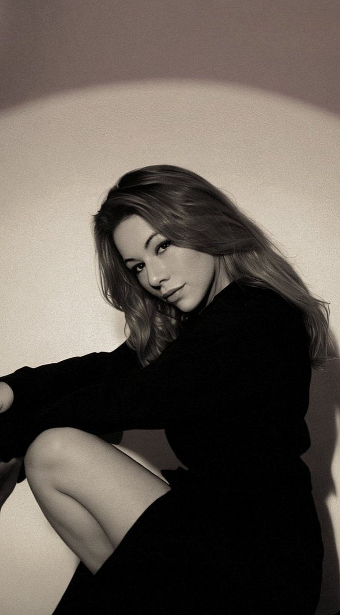 Vogue uznał posiadanie faceta za "żenujące" 🫶🏻🍷 Otwieramy szampany.

 #VogueReports #VogueWorld #blizowska #raisa #2025 #girlpower